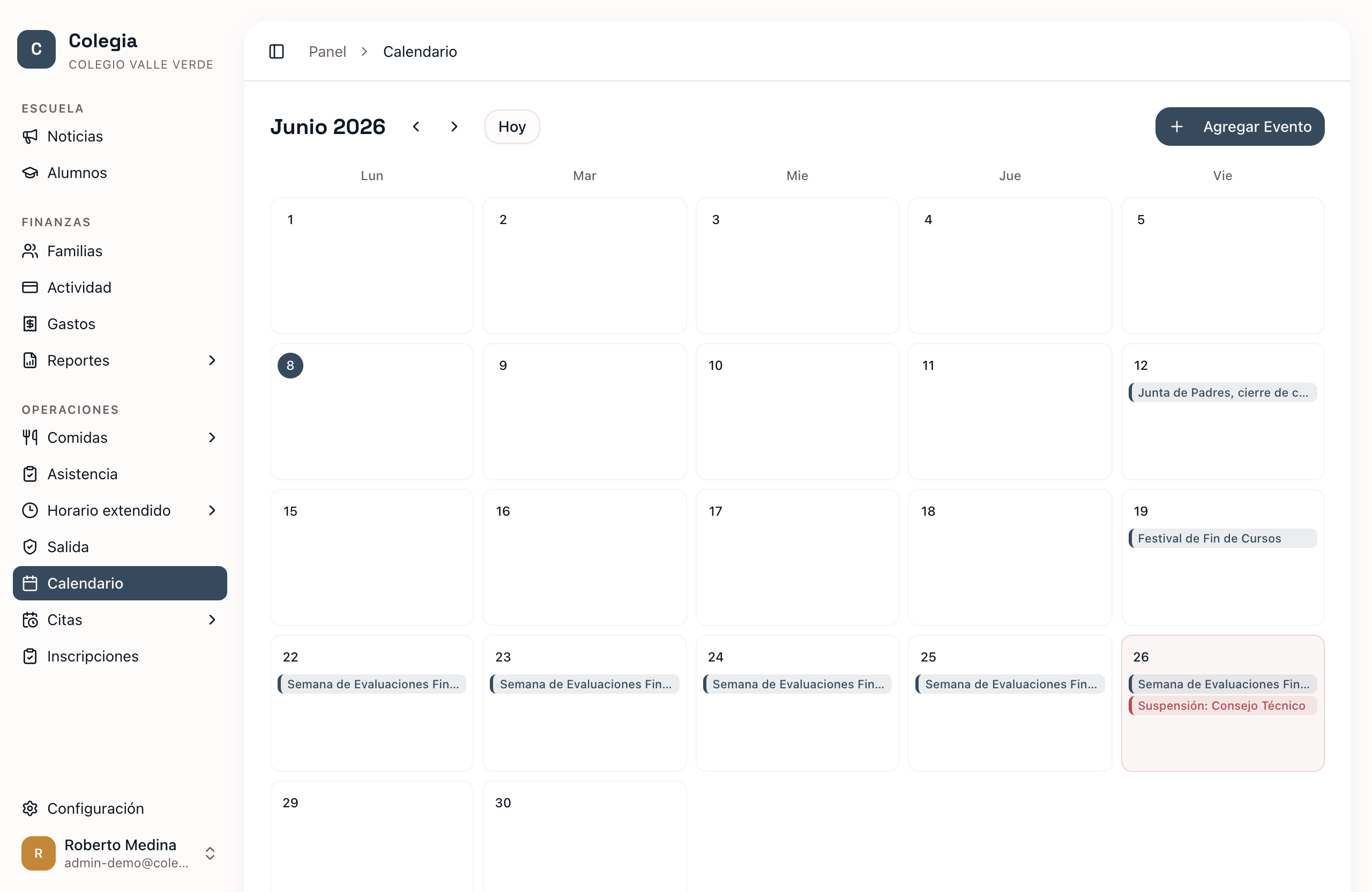 Calendario del colegio en Colegia: eventos, juntas y suspensiones del mes.